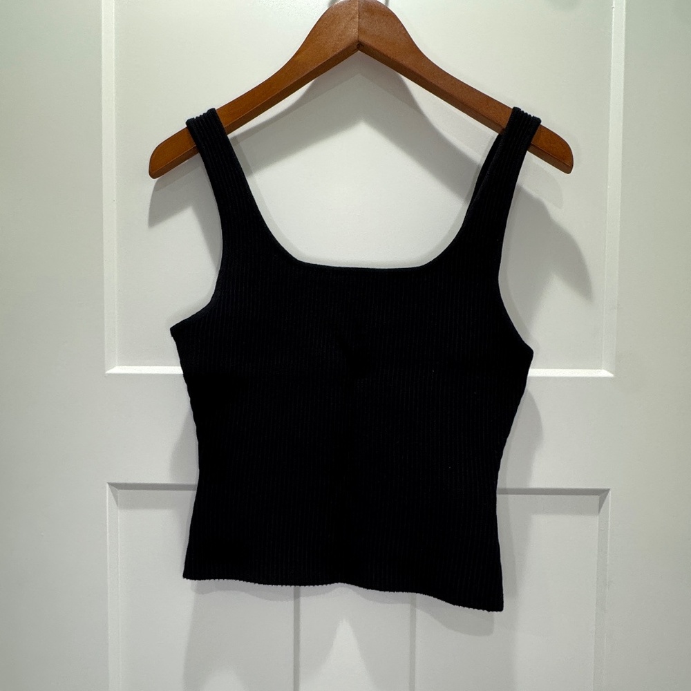 Love Tree Black Tank NWT Size M